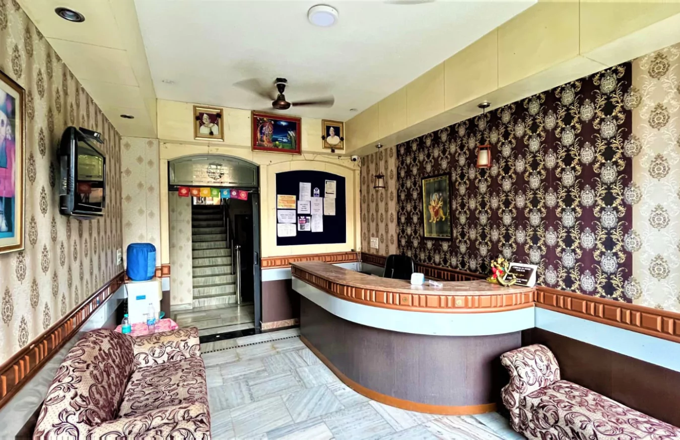 Clean and comfortable private room for yoga students.